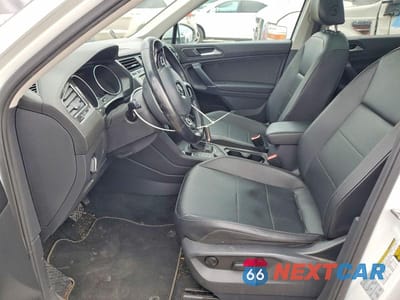Zdjęcie 7 z 13 samochodu: 2018 VOLKSWAGEN TIGUAN SE VIN:3VV2B7AX9JM191263 - miniatura
