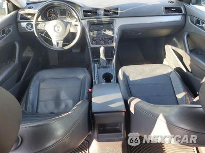 Zdjęcie 8 z 13 samochodu: 2015 VOLKSWAGEN PASSAT S VIN:1VWAT7A3XFC034965 - miniatura