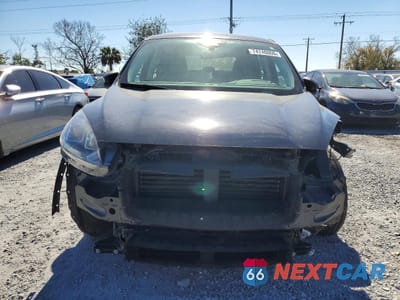 Piąte zdjęcie samochodu w środku: 2021 FORD ESCAPE S VIN:1FMCU0F65MUA98000 - miniatura