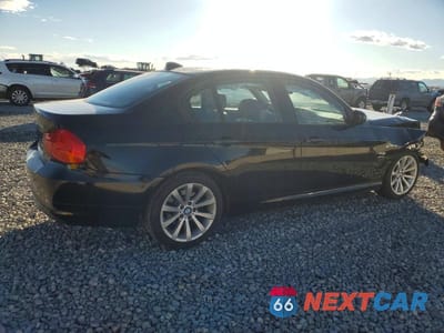 Trzecie zdjęcie samochodu z tyłu: 2011 BMW 328 XI VIN:WBAPK7G59BNN85151 - miniatura