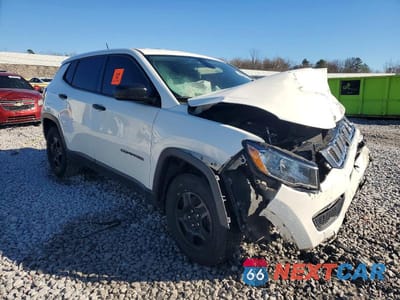 Czwarte zdjęcie samochodu z boku: 2018 JEEP COMPASS SPORT VIN:3C4NJCAB6JT318164 - miniatura