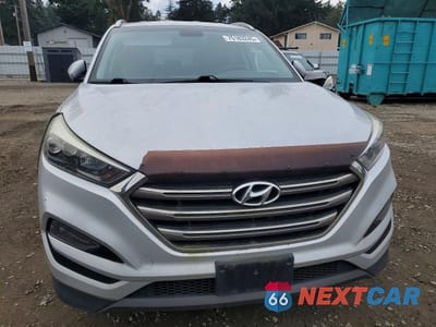 Piąte zdjęcie samochodu w środku: 2016 HYUNDAI TUCSON LIMITED VIN:KM8J3CA25GU038786 - miniatura