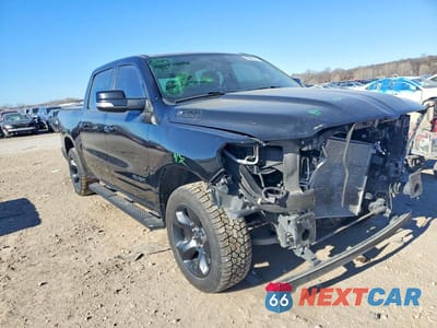 Czwarte zdjęcie samochodu z boku: 2019 RAM 1500 BIG HORN/LONE STAR VIN:1C6SRFFT0KN904642 - miniatura