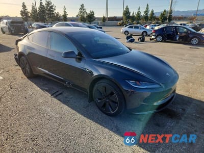 Czwarte zdjęcie samochodu z boku: 2024 TESLA MODEL 3 VIN:5YJ3E1EA0RF832930 - miniatura
