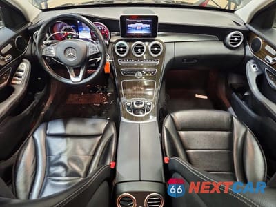 Zdjęcie 8 z 11 samochodu: 2017 MERCEDES-BENZ C 300 4MATIC VIN:55SWF4KB1HU194614 - miniatura