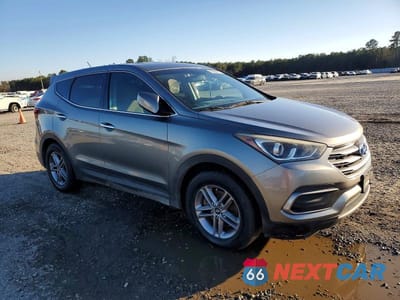 Czwarte zdjęcie samochodu z boku: 2018 HYUNDAI SANTA FE SPORT VIN:5NMZT3LB7JH080119 - miniatura