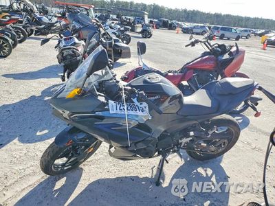 Trzecie zdjęcie samochodu z tyłu: 2025 KAWASAKI EX500 A VIN:ML5EXGJ16SDA72525 - miniatura