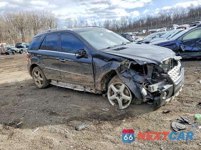Czwarte zdjęcie samochodu z boku: 2009 MERCEDES-BENZ ML 550 VIN:4JGBB72EX9A518477 - miniatura