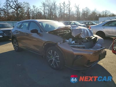 Czwarte zdjęcie samochodu z boku: 2025 TOYOTA CROWN SIGNIA XLE VIN:JTDACAAJ2S3005887 - miniatura