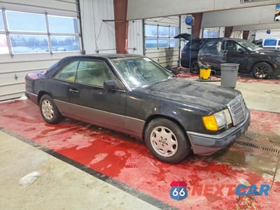 Czwarte zdjęcie samochodu z boku: 1990 MERCEDES-BENZ 300 CE VIN:WDBEA51E0LB264868 - miniatura