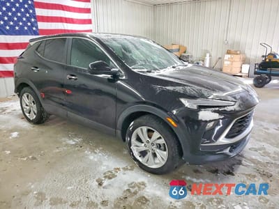 Czwarte zdjęcie samochodu z boku: 2025 BUICK ENCORE GX PREFERRED VIN:KL4AMBSL0SB176804 - miniatura