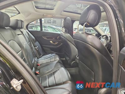 Zdjęcie 10 z 11 samochodu: 2017 MERCEDES-BENZ C 300 4MATIC VIN:55SWF4KB1HU194614 - miniatura