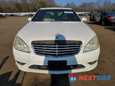 Piąte zdjęcie samochodu w środku: 2009 MERCEDES-BENZ S 550 4MATIC VIN:WDDNG86X19A258190 - miniatura