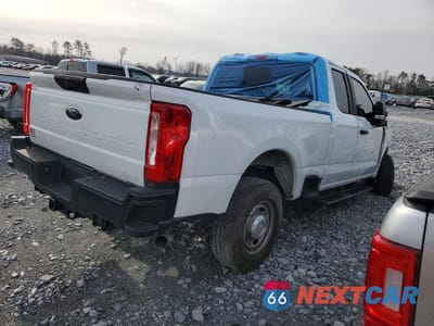 Trzecie zdjęcie samochodu z tyłu: 2024 FORD F250 SUPER DUTY VIN:1FT7X2BAXRED38209 - miniatura
