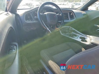 Zdjęcie 8 z 11 samochodu: 2021 DODGE CHALLENGER SXT VIN:2C3CDZAG7MH607276 - miniatura