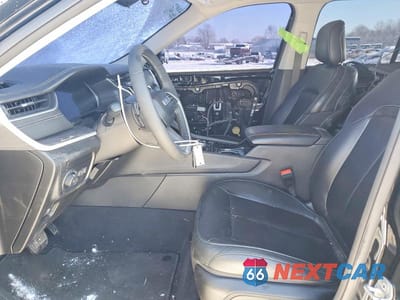 Zdjęcie 7 z 13 samochodu: 2023 JEEP GRAND CHEROKEE LIMITED VIN:1C4RJHBG4PC653033 - miniatura