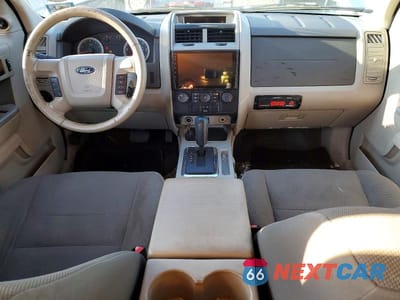 Zdjęcie 8 z 13 samochodu: 2009 FORD ESCAPE XLT VIN:1FMCU93G89KC38304 - miniatura