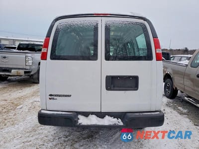 Zdjęcie 6 z 13 samochodu: 2018 CHEVROLET EXPRESS 2500 DELIVERY VAN VIN:1GCWGAFP2J1207162 - miniatura
