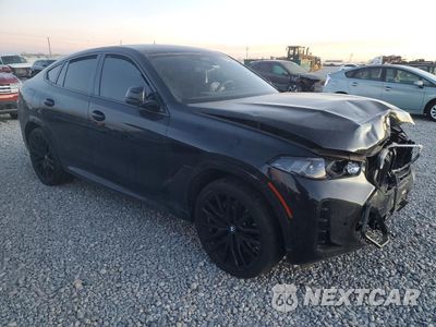 Czwarte zdjęcie samochodu z boku: 2024 BMW X6 XDRIVE40I VIN:5UX33EX01R9T11841 - miniatura