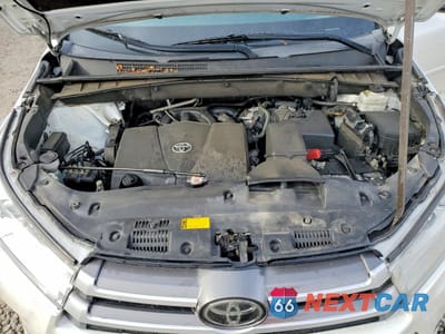 Zdjęcie 12 z 13 samochodu: 2019 TOYOTA HIGHLANDER SE VIN:5TDJZRFH3KS582736 - miniatura