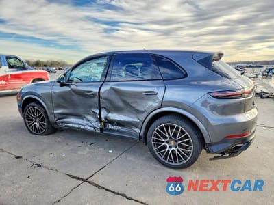 Drugie zdjęcie samochodu z przodu: 2020 PORSCHE CAYENNE VIN:WP1AA2AY9LDA00138 - miniatura