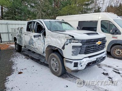 Czwarte zdjęcie samochodu z boku: 2024 CHEVROLET SILVERADO K2500 HEAVY DUTY VIN:1GB4YLE70RF452319 - miniatura
