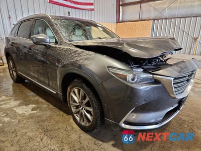 Czwarte zdjęcie samochodu z boku: 2018 MAZDA CX-9 GRAND TOURING VIN:JM3TCBDY3J0214828 - miniatura