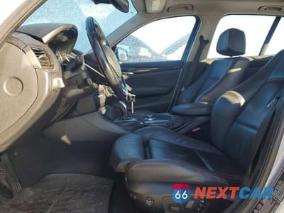 Zdjęcie 7 z 13 samochodu: 2014 BMW X1 VIN:WBAVL1C53EVY10014 - miniatura