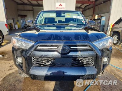 Piąte zdjęcie samochodu w środku: 2023 TOYOTA 4RUNNER SR5 PREMIUM VIN:JTEFU5JR5P5293945 - miniatura