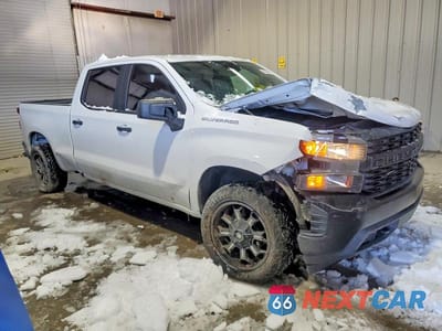 Czwarte zdjęcie samochodu z boku: 2019 CHEVROLET SILVERADO K1500 VIN:1GCUYAEF4KZ311863 - miniatura