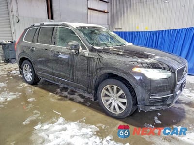 Czwarte zdjęcie samochodu z boku: 2016 VOLVO XC90 T6 VIN:YV4A22PKXG1044316 - miniatura