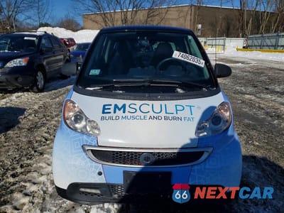 Piąte zdjęcie samochodu w środku: 2013 SMART FORTWO PURE VIN:WMEEJ3BA9DK615233 - miniatura