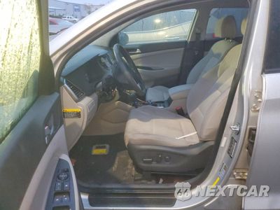 Zdjęcie 7 z 14 samochodu: 2017 HYUNDAI TUCSON LIM VIN:KM8J33A4XHU564902 - miniatura
