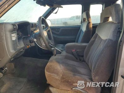 Zdjęcie 7 z 12 samochodu: 1995 GMC SONOMA VIN:1GTCS19ZXS8515767 - miniatura