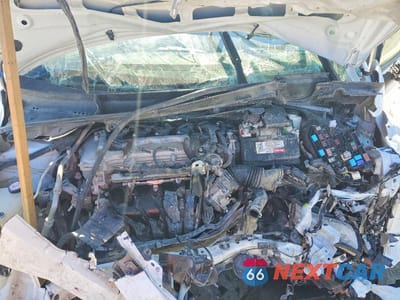 Zdjęcie 11 z 12 samochodu: 2022 TOYOTA COROLLA LE VIN:JTDEPMAE4N3028005 - miniatura