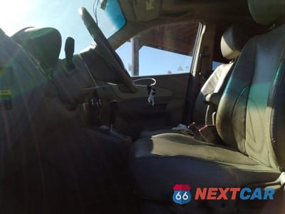 Zdjęcie 7 z 11 samochodu: 2005 HYUNDAI TUCSON GLS VIN:KM8JN72D25U132610 - miniatura