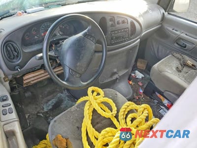 Zdjęcie 8 z 13 samochodu: 2002 FORD ECONOLINE E350 SUPER DUTY WAGON VIN:1FBSS31S32HA07361 - miniatura