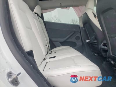 Zdjęcie 10 z 11 samochodu: 2023 TESLA MODEL Y VIN:7SAYGDEE6PA113280 - miniatura