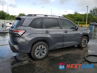 Trzecie zdjęcie samochodu z tyłu: 2025 SUBARU FORESTER PREMIUM VIN:JF2SLDDC8SH564027 - miniatura