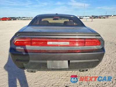 Zdjęcie 6 z 12 samochodu: 2014 DODGE CHALLENGER SXT VIN:2C3CDYAG3EH293928 - miniatura