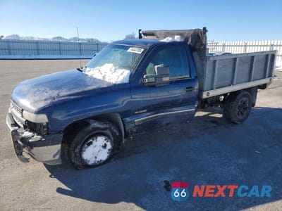 2000 CHEVROLET SILVERADO K1500 1GCEK14V1YE415970 - główne zdjęcie licytacji z USA - miniatura