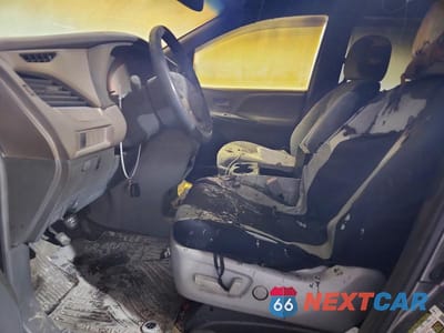 Zdjęcie 7 z 13 samochodu: 2015 TOYOTA SIENNA LE VIN:5TDJK3DC3FS105402 - miniatura