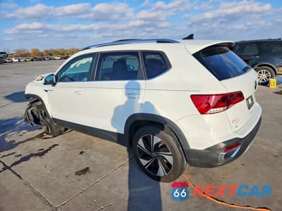 Drugie zdjęcie samochodu z przodu: 2023 VOLKSWAGEN TAOS SE VIN:3VVVX7B24PM363547 - miniatura