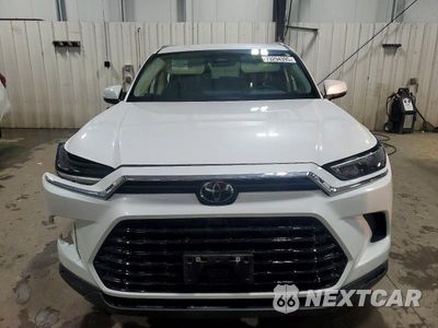Piąte zdjęcie samochodu w środku: 2024 TOYOTA GRAND HIGHLANDER XLE VIN:5TDAAAB5XRS030293 - miniatura