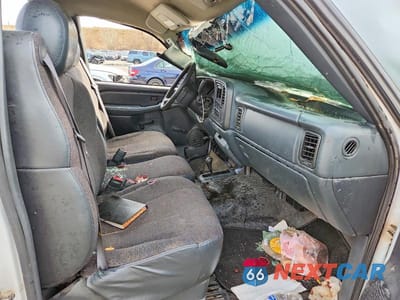 Zdjęcie 7 z 11 samochodu: 2000 CHEVROLET SILVERADO K1500 VIN:1GCEK14T3YE168563 - miniatura