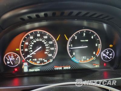 Zdjęcie 9 z 14 samochodu: 2015 BMW X5 XDRIVE35D VIN:5UXKS4C50F0N10373 - miniatura