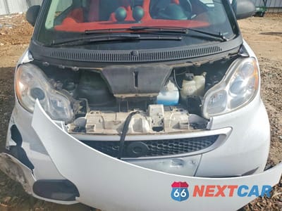 Zdjęcie 11 z 13 samochodu: 2013 SMART FORTWO PURE VIN:WMEEJ3BA6DK595233 - miniatura