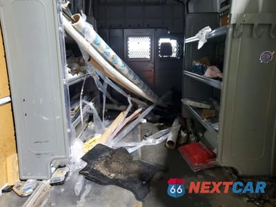 Zdjęcie 10 z 13 samochodu: 2021 NISSAN NV 2500 UTILITY / SERVICE VAN VIN:1N6BF0LY5MN804809 - miniatura