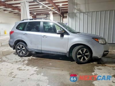 Czwarte zdjęcie samochodu z boku: 2018 SUBARU FORESTER 2.5I PREMIUM VIN:JF2SJAGC0JH466799 - miniatura