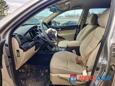 Zdjęcie 7 z 14 samochodu: 2013 KIA SORENTO LX VIN:5XYKT3A18DG376230 - miniatura